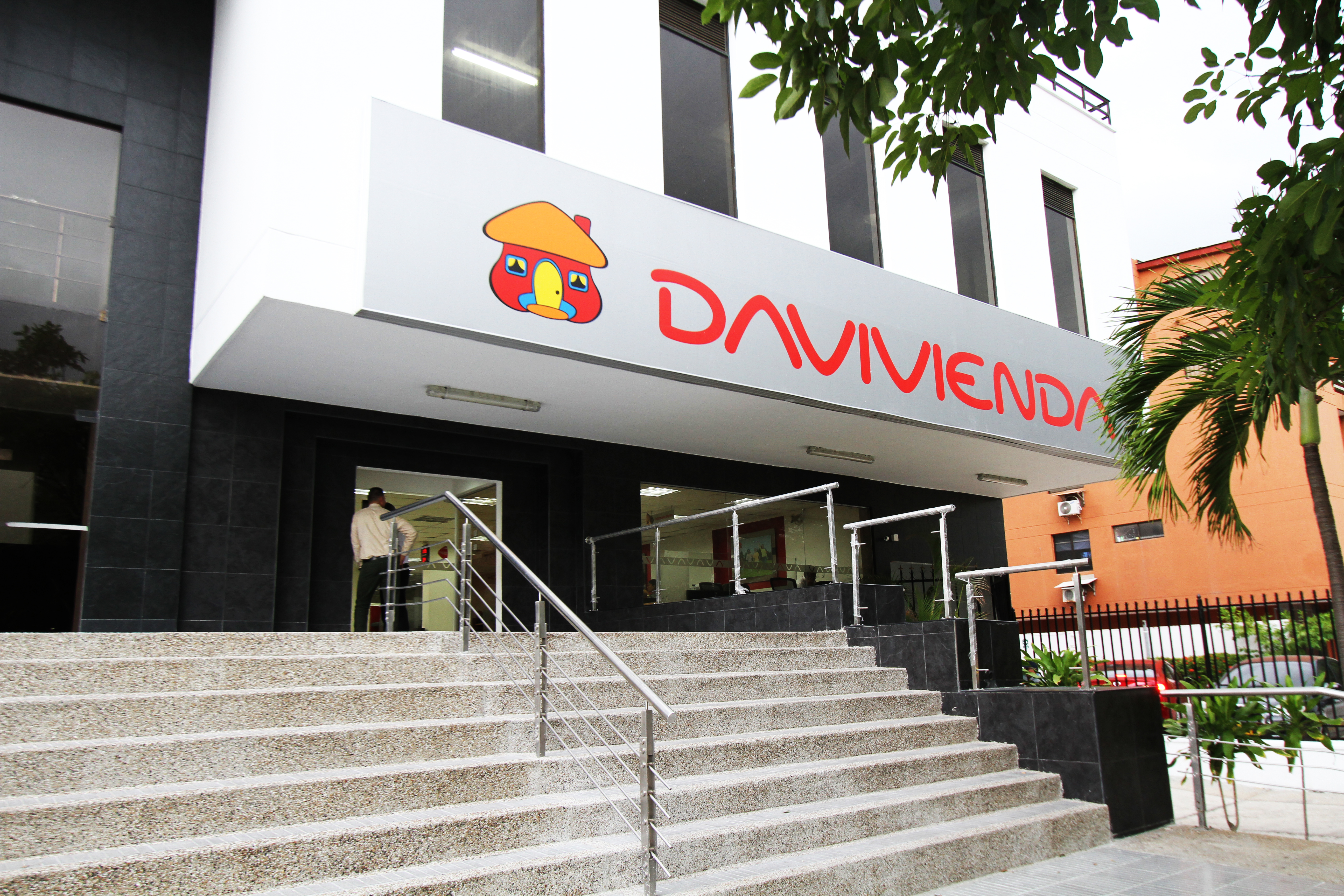 Edificio Davivienda Barranquilla Local